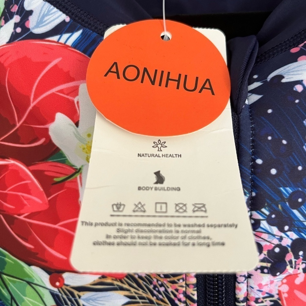 Aonihua Rash Guard - Picture 4 of 4